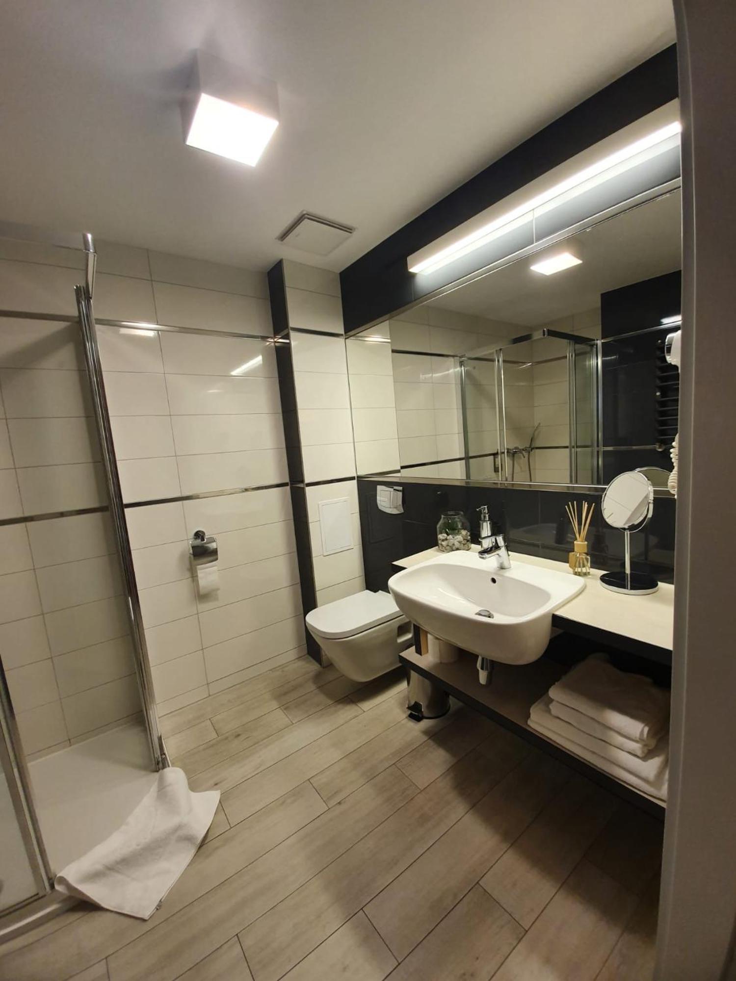 Apartament Czarna Gora Bormio 2 Сенна Экстерьер фото